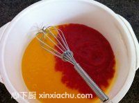 番茄汁戚風蛋糕的家常做法第2步圖片步驟 m.xalove.com.cn