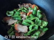 甜椒炒肉片的家常做法第6步圖片步驟 m.xalove.com.cn