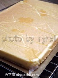 木瓜戚風(fēng)蛋糕卷的家常做法第11步圖片步驟 m.xalove.com.cn