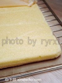 木瓜戚風(fēng)蛋糕卷的家常做法第12步圖片步驟 m.xalove.com.cn
