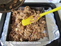 蔓越莓花生燕麥條的家常做法第6步圖片步驟 m.xalove.com.cn