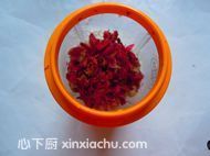 花生玫瑰露的家常做法第6步圖片步驟 m.xalove.com.cn