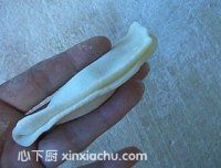 炸玫瑰糖糕的家常做法第9步圖片步驟 m.xalove.com.cn