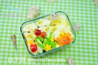 海底世界水果便當(dāng)?shù)募页W龇ǖ?5步圖片步驟 m.xalove.com.cn