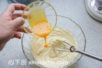 奶油杏仁球的家常做法第3步圖片步驟 m.xalove.com.cn