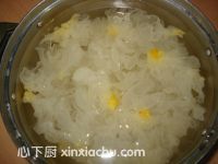 紅棗蓮子銀耳羹的家常做法第1步圖片步驟 m.xalove.com.cn