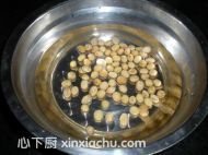核桃花生豆?jié){的家常做法第4步圖片步驟 m.xalove.com.cn
