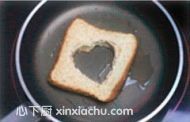 面包煎蛋的家常做法第3步圖片步驟 m.xalove.com.cn