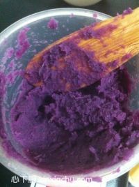 6寸紫薯戚風(fēng)蛋糕的家常做法第3步圖片步驟 m.xalove.com.cn