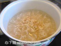 蓮子百合雪耳煲木瓜糖水的家常做法第8步圖片步驟 m.xalove.com.cn