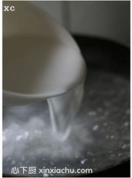 雜果甜羹的家常做法第3步圖片步驟 m.xalove.com.cn