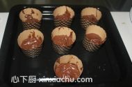 巧克力綿香麥芬的家常做法第9步圖片步驟 m.xalove.com.cn