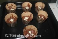 巧克力綿香麥芬的家常做法第10步圖片步驟 m.xalove.com.cn