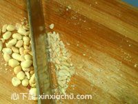 花生軟餅的家常做法第2步圖片步驟 m.xalove.com.cn