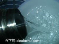 銀耳蓮子羹的家常做法第10步圖片步驟 m.xalove.com.cn