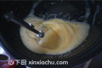 蜂蜜小發(fā)糕的家常做法第5步圖片步驟 m.xalove.com.cn
