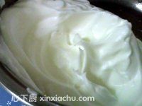 戚風(fēng)蛋糕的家常做法第12步圖片步驟 m.xalove.com.cn