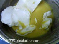 戚風(fēng)蛋糕的家常做法第13步圖片步驟 m.xalove.com.cn