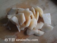 曇花冰糖雪梨的家常做法第2步圖片步驟 m.xalove.com.cn