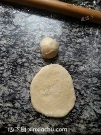 章魚(yú)哥面包的家常做法第4步圖片步驟 m.xalove.com.cn