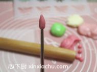 巧克力手工玫瑰的家常做法第3步圖片步驟 m.xalove.com.cn