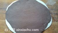 牛奶雙色卷的家常做法第9步圖片步驟 m.xalove.com.cn