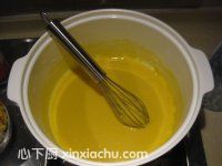 Q潤橙汁戚風的家常做法第2步圖片步驟 m.xalove.com.cn