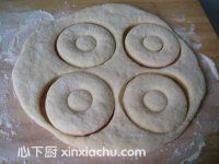 甜甜圈的家常做法第9步圖片步驟 m.xalove.com.cn