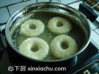 甜甜圈的家常做法第12步圖片步驟 m.xalove.com.cn