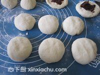 黑芝麻紅豆沙小餐包的家常做法第10步圖片步驟 m.xalove.com.cn