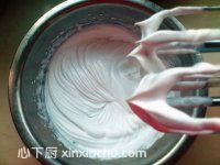 奶油蛋糕卷的家常做法第9步圖片步驟 m.xalove.com.cn