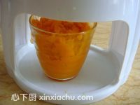 雙色果味冰激凌的家常做法第5步圖片步驟 m.xalove.com.cn