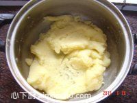 奶油泡芙的家常做法第4步圖片步驟 m.xalove.com.cn