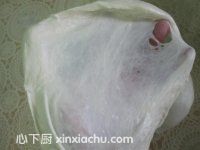 葡萄干面包卷的家常做法第4步圖片步驟 m.xalove.com.cn