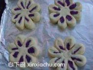 紫薯花朵面包的家常做法第9步圖片步驟 m.xalove.com.cn