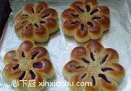 紫薯花朵面包的家常做法第11步圖片步驟 m.xalove.com.cn