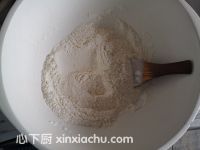 糖三角的家常做法第1步圖片步驟 m.xalove.com.cn