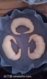 牛角包的家常做法第15步圖片步驟 m.xalove.com.cn