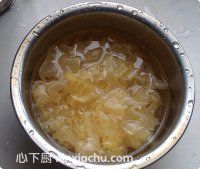 紫薯銀耳羹的家常做法第2步圖片步驟 m.xalove.com.cn