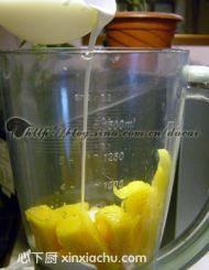 芒果布丁的家常做法第3步圖片步驟 m.xalove.com.cn