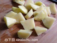 拔絲土豆的家常做法第1步圖片步驟 m.xalove.com.cn