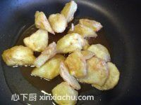 拔絲土豆的家常做法第9步圖片步驟 m.xalove.com.cn