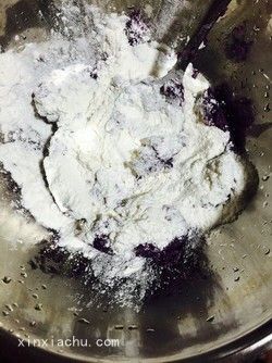 菊花面包的家常做法第2步圖片步驟 m.xalove.com.cn